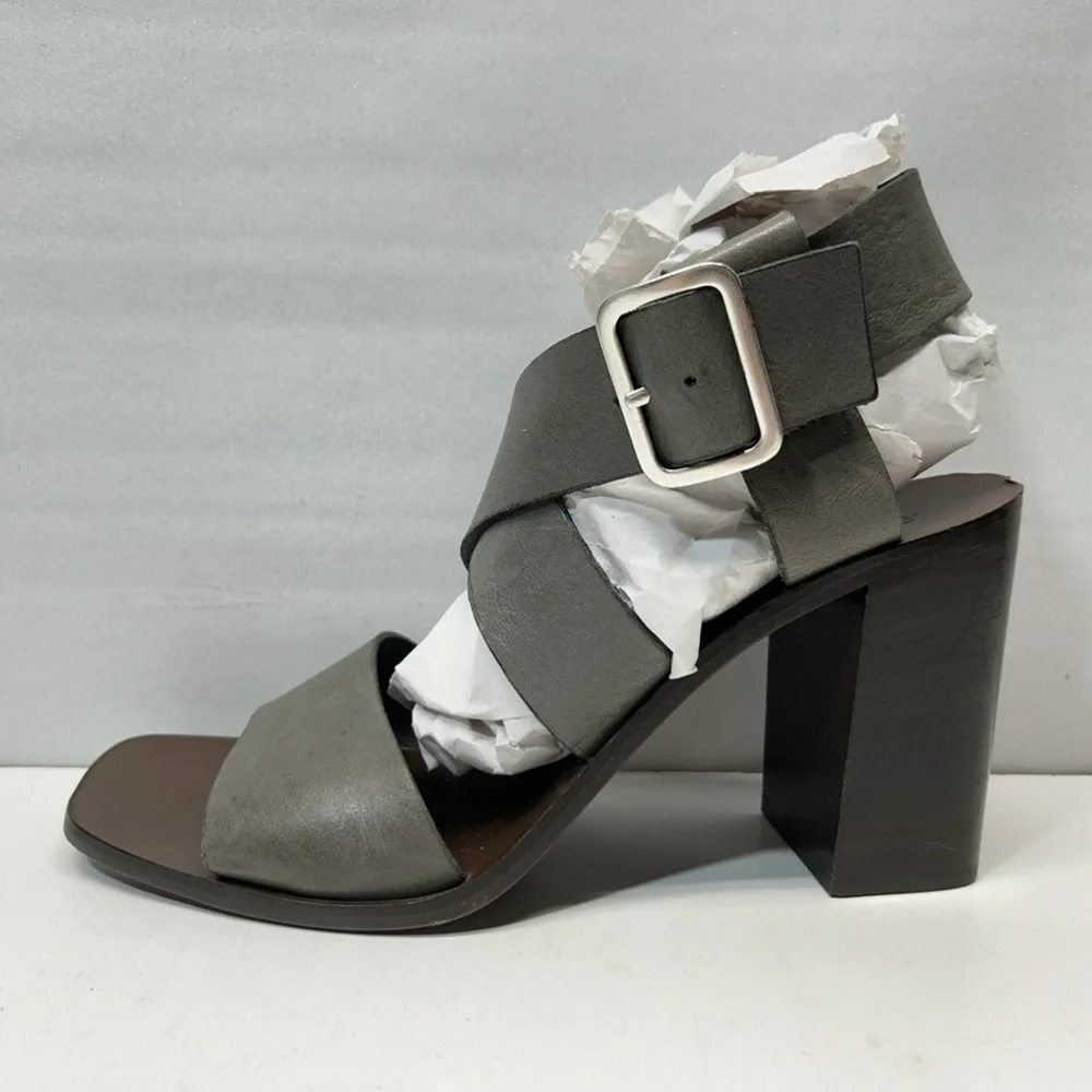 boemos Made in Italy Gray Leather Strappy 4” Block Heel size39. ordrA6